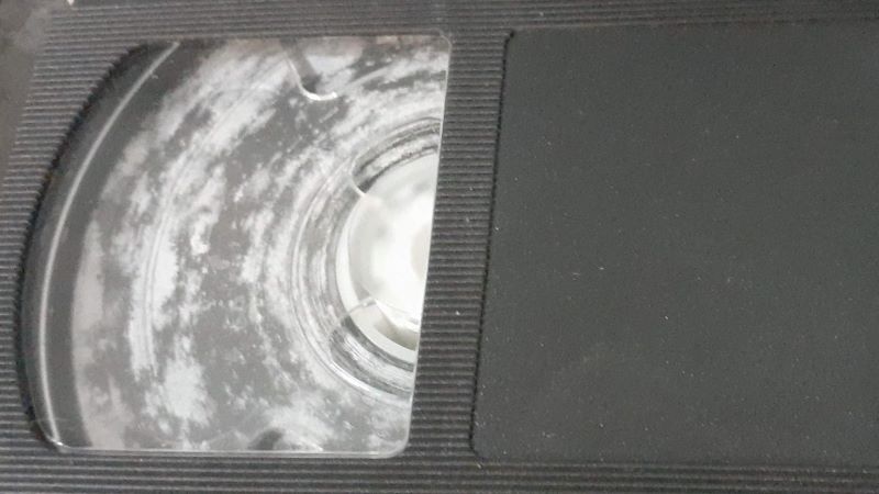 VHS supply reel with mould